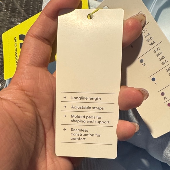 Size Medium Women’s Sky Blue Seamless Bra with molded pads and adjustable straps - Picture 7 of 8